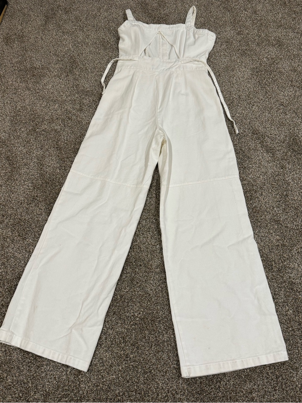 Forever 21 White Wide-Leg Denim Jumpsuit with Front Zip and Back Cutout size Med - Picture 6 of 12